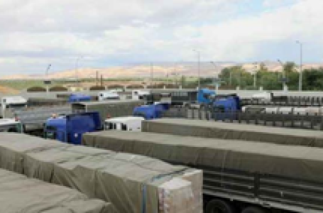 जॉर्डन ने कहा, 83 नए सहायता ट्रक गाजा में भेजे गए