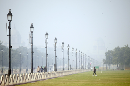 Delhi’s air quality in ‘very poor’ category, AQI over 400 in many areas