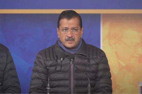 Kejriwal vows waiver of inflated water bills; alleges tacit pact between BJP-Cong