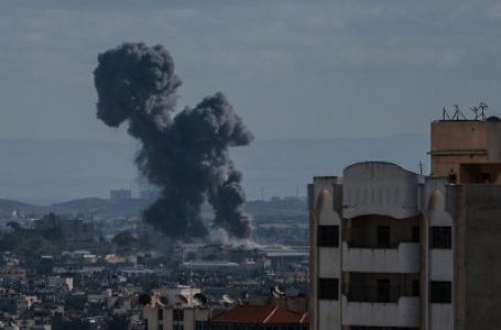 Explosion in Gaza kills five Israeli soldiers, injures eight