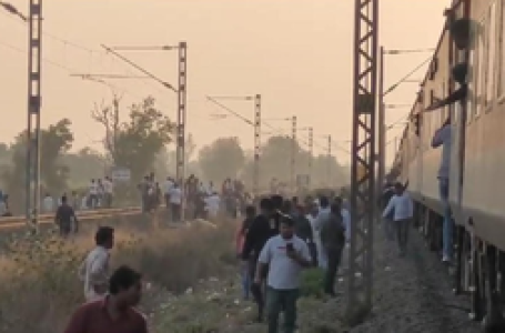 Jalgaon: 8-10 passengers die as they jump from train amid fire rumour, hit by another train