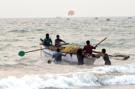 Sri Lanka Navy arrests 13 TN fishermen, seize boat