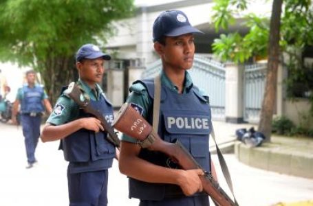 Student unrest escalates in Bangladesh, over 100 injured