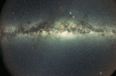 Astronomers unveil 1st 3D map of Milky Way interstellar dust properties