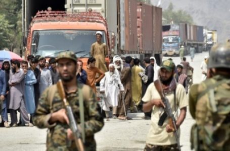 Pak-Afghan border clashes intensify as Torkham border remains closed for 10th day